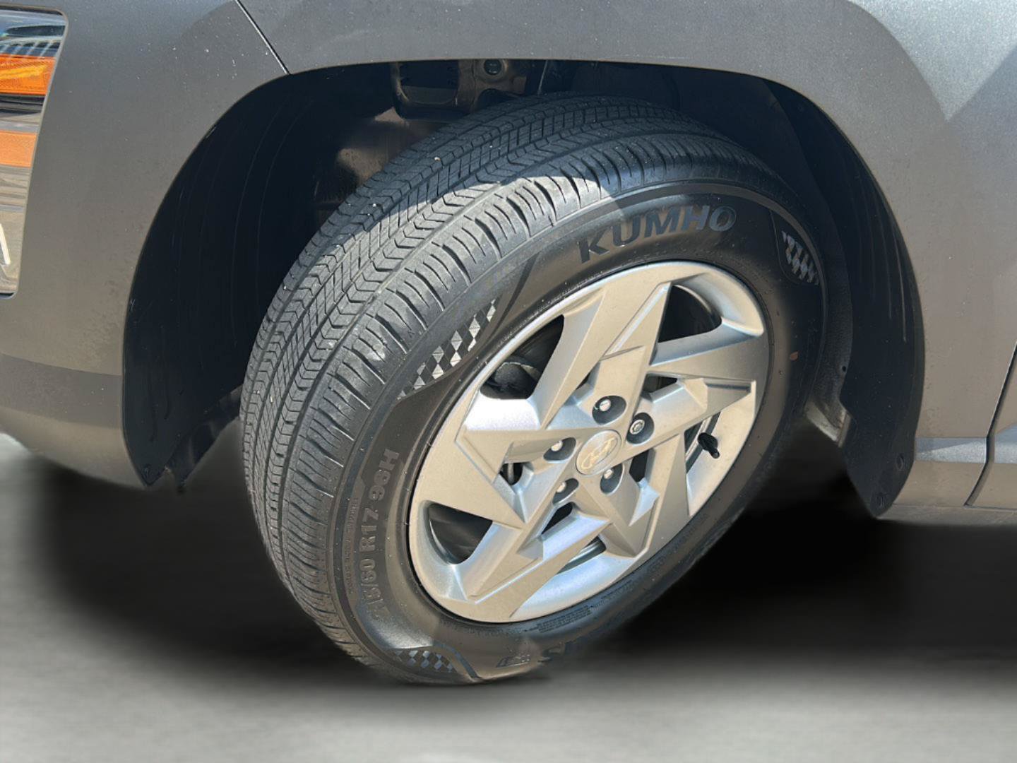 Used 2024 Hyundai Kona SE FWD image 25