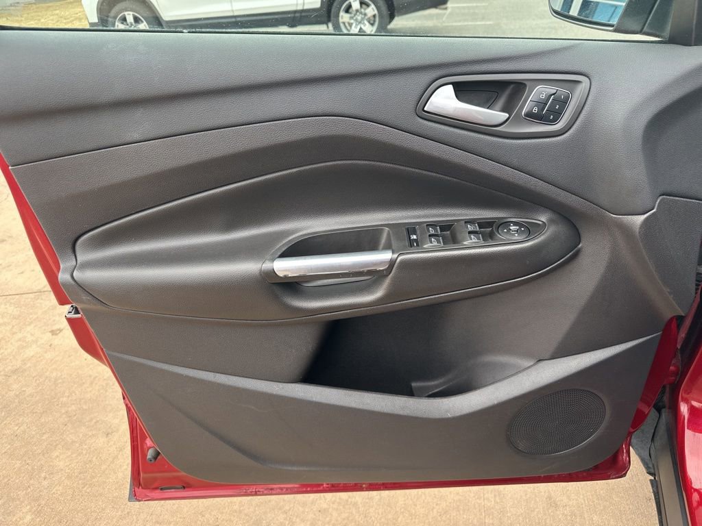 Used 2016 Ford Escape Titanium image 16