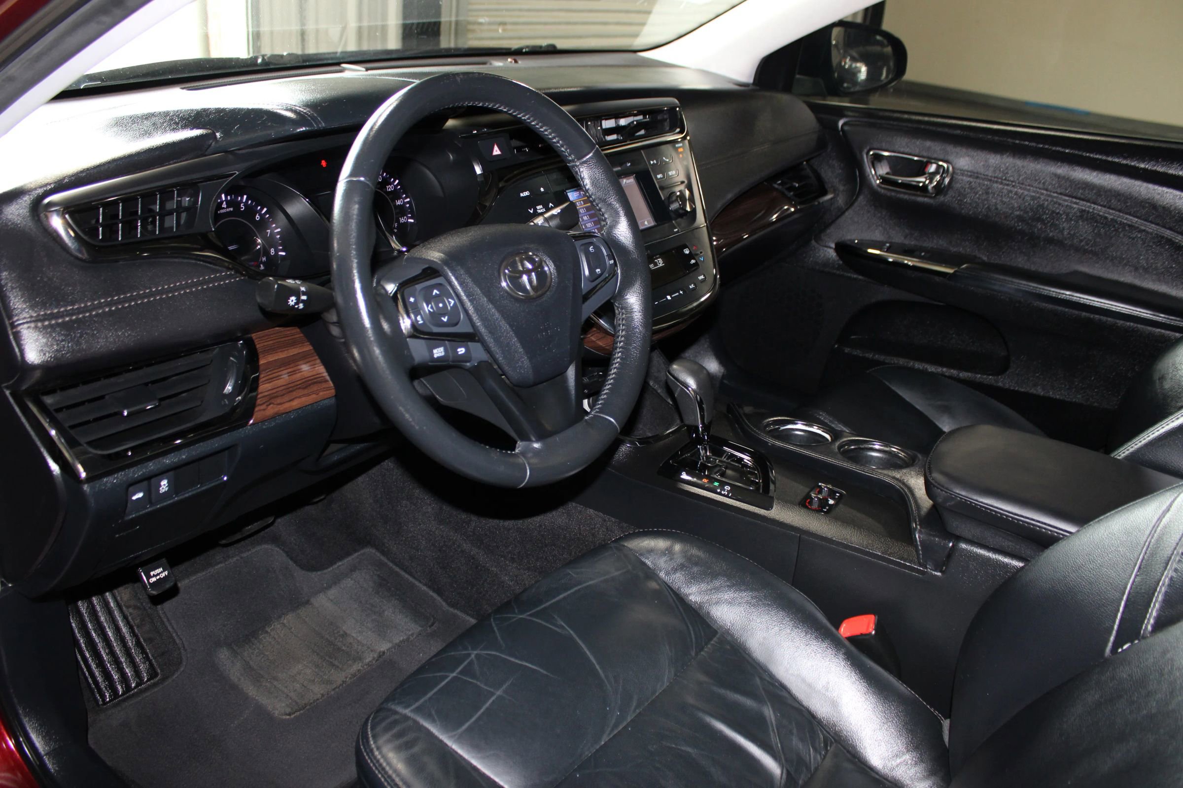 Used 2013 Toyota Avalon XLE FWD image 26