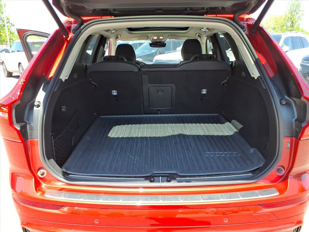 Used 2024 Volvo XC60 B5 Ultimate w/ Climate Package AWD/4WD image 13