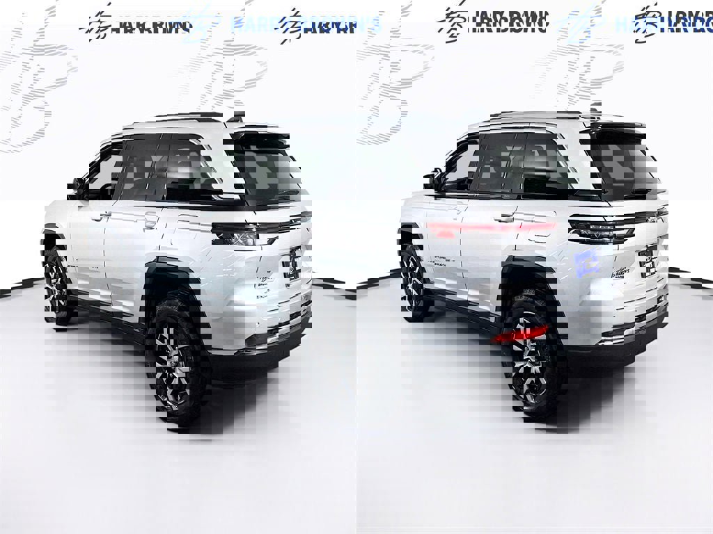 Used 2024 Jeep Grand Cherokee Limited image 29