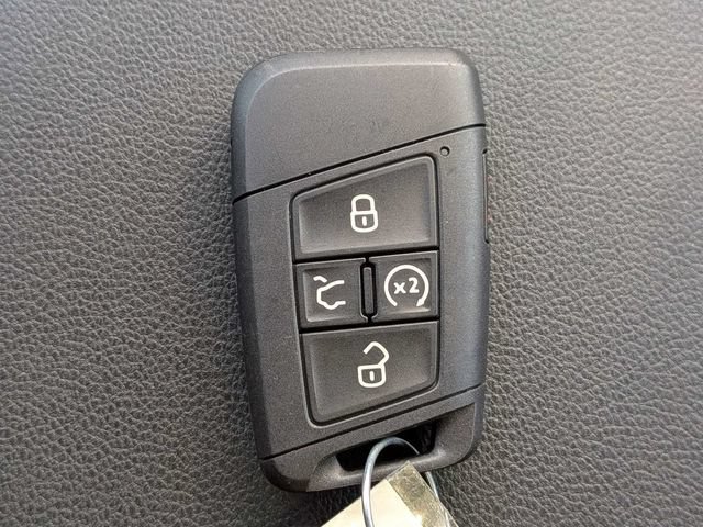 Certified 2023 Volkswagen Taos SE w/ Panoramic Sunroof Package FWD image 30