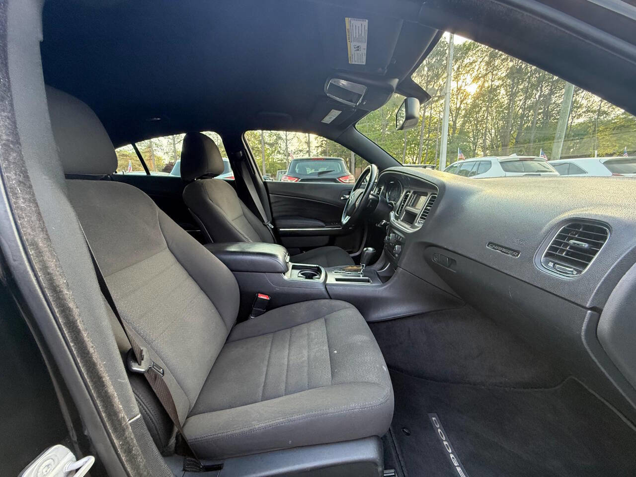 Used 2014 Dodge Charger SE w/ Connectivity Group image 13