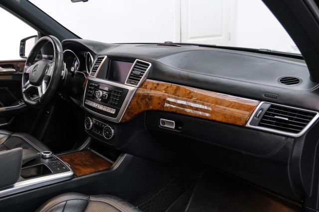 Used 2015 Mercedes-Benz ML 63 AMG 4MATIC w/ Accessory Chrome Package image 11