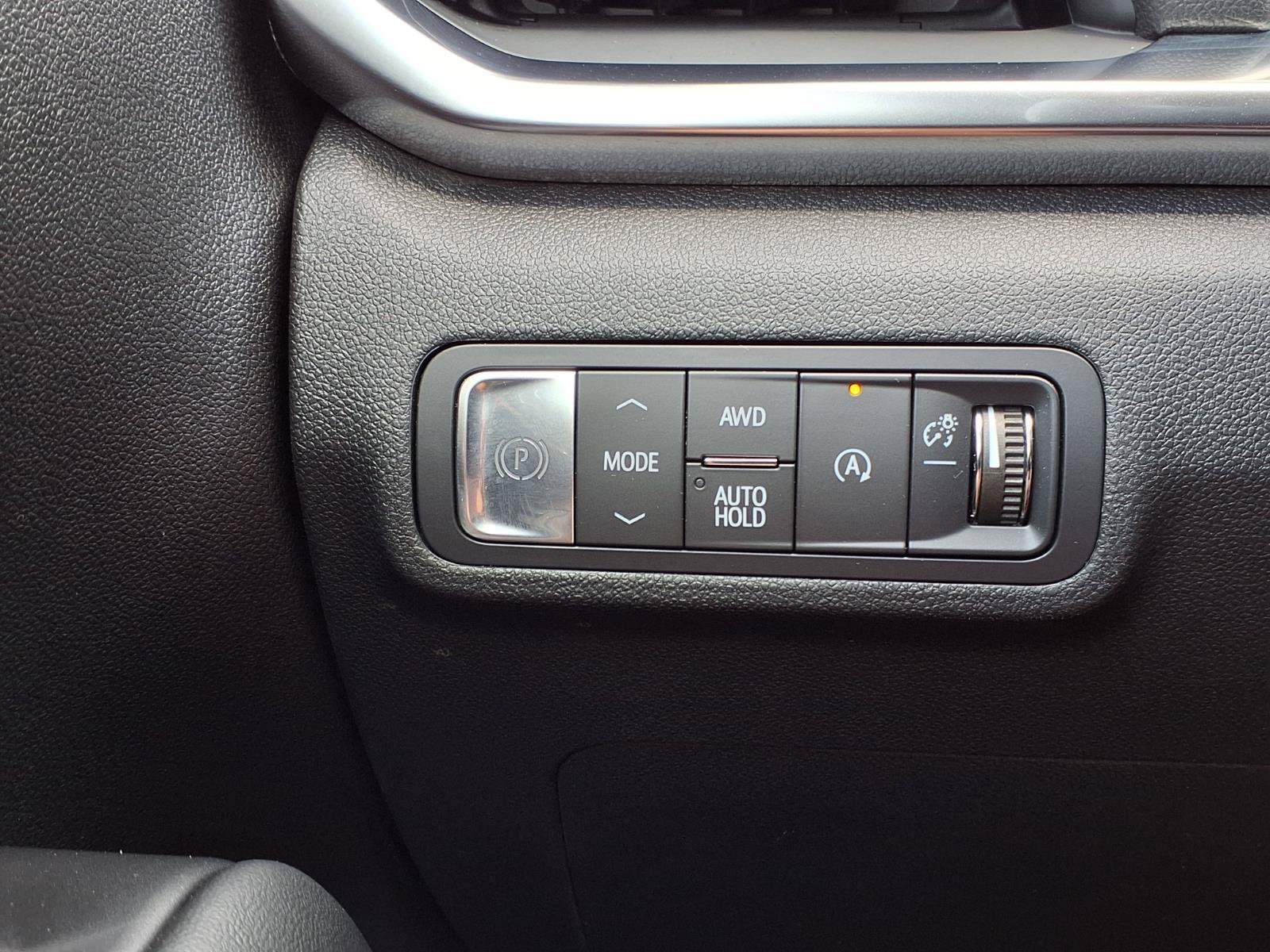 Used 2025 GMC Terrain Elevation w/ Elevation Premium Package AWD/4WD image 18