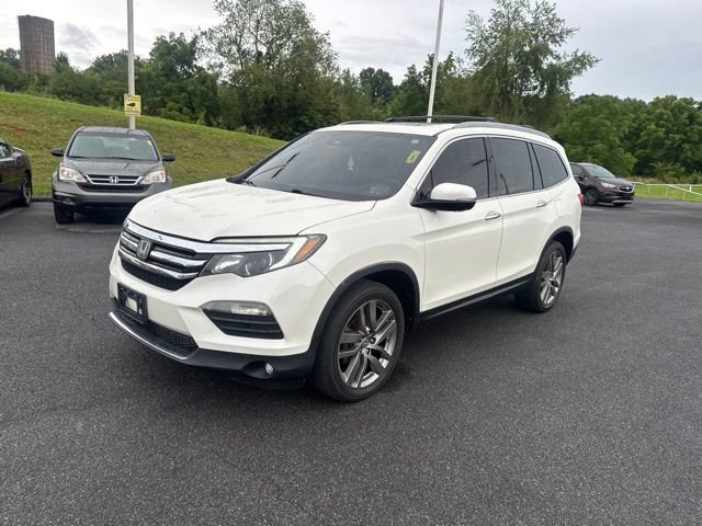 Used 2017 Honda Pilot Touring image 4
