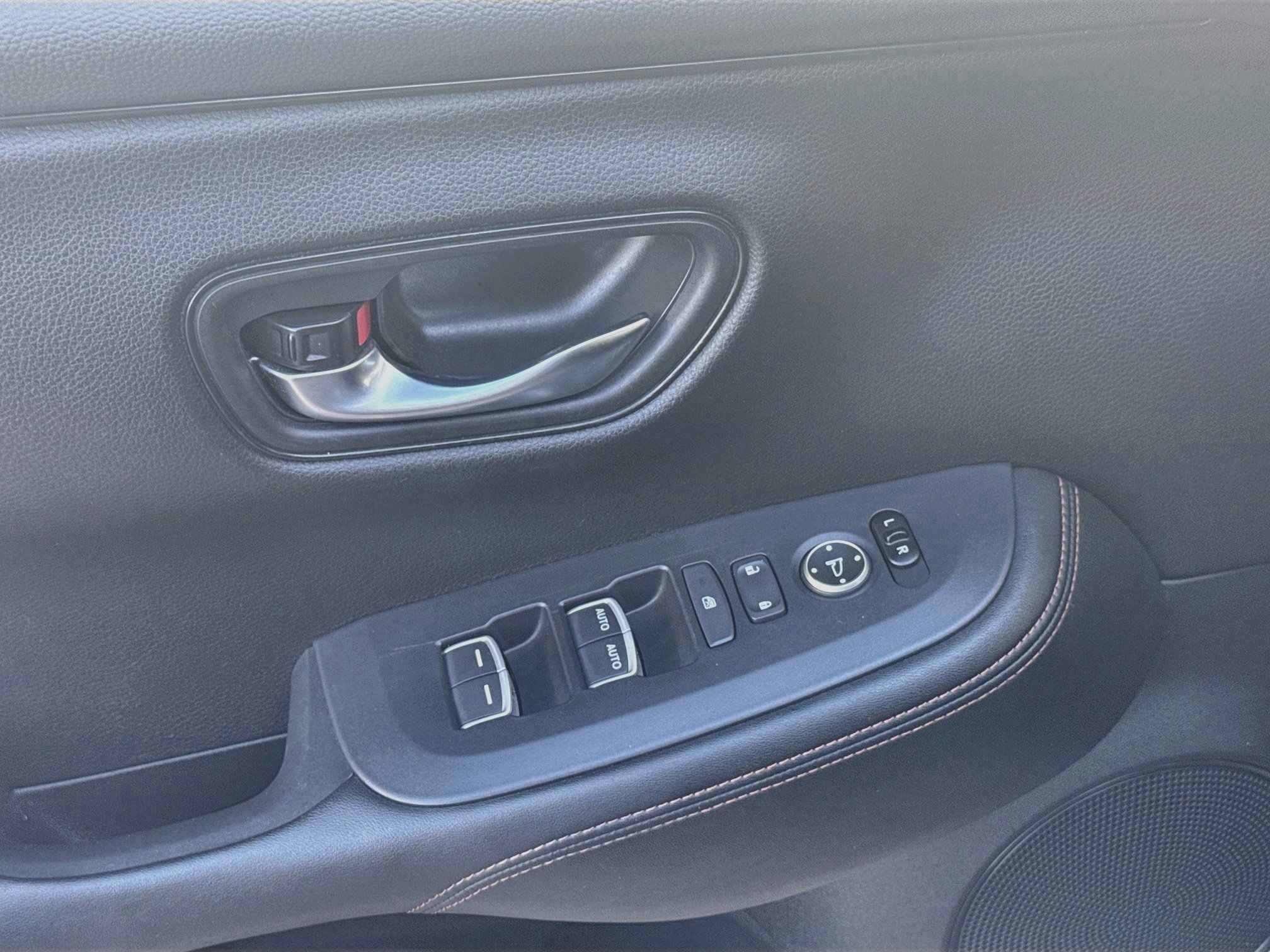 Used 2024 Honda HR-V Sport image 16