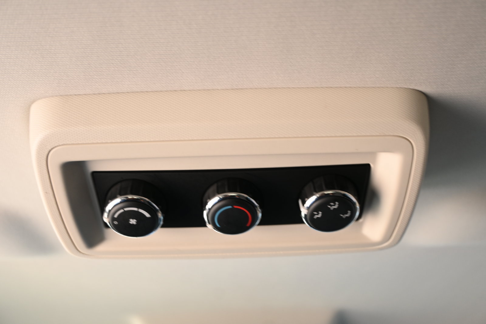 Used 2010 Dodge Journey SXT w/ Flexible Seating Group FWD image 22