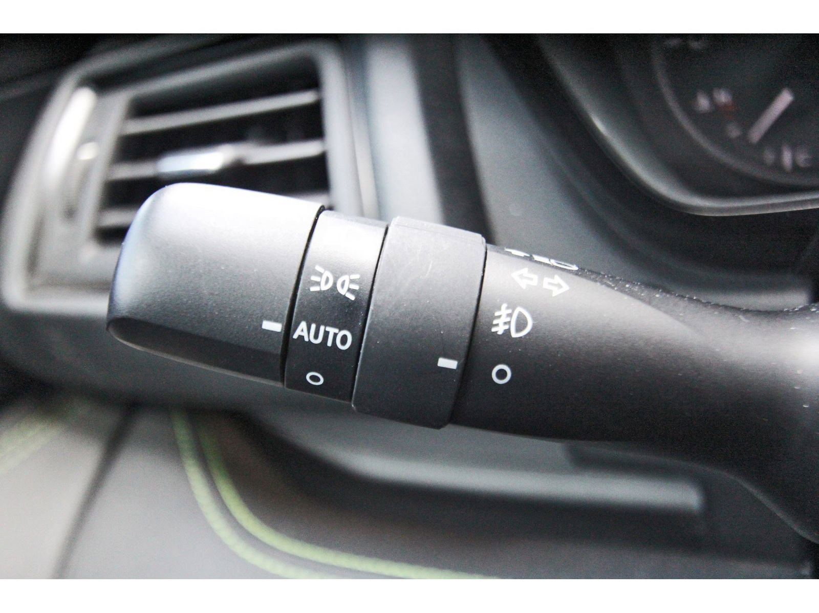Used 2025 Subaru Ascent Bronze Edition AWD/4WD image 17