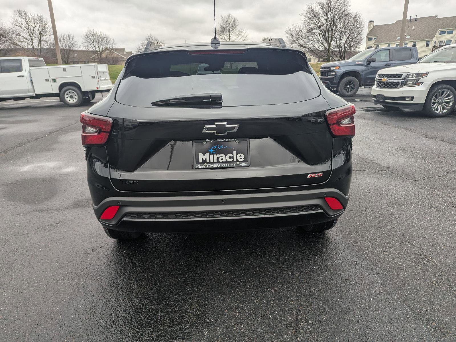 New 2026 Chevrolet Trax RS w/ Sunroof Package image 8