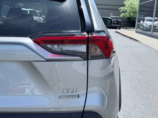 Used 2022 Toyota RAV4 XLE w/ XLE Grade Weather Package AWD/4WD image 8