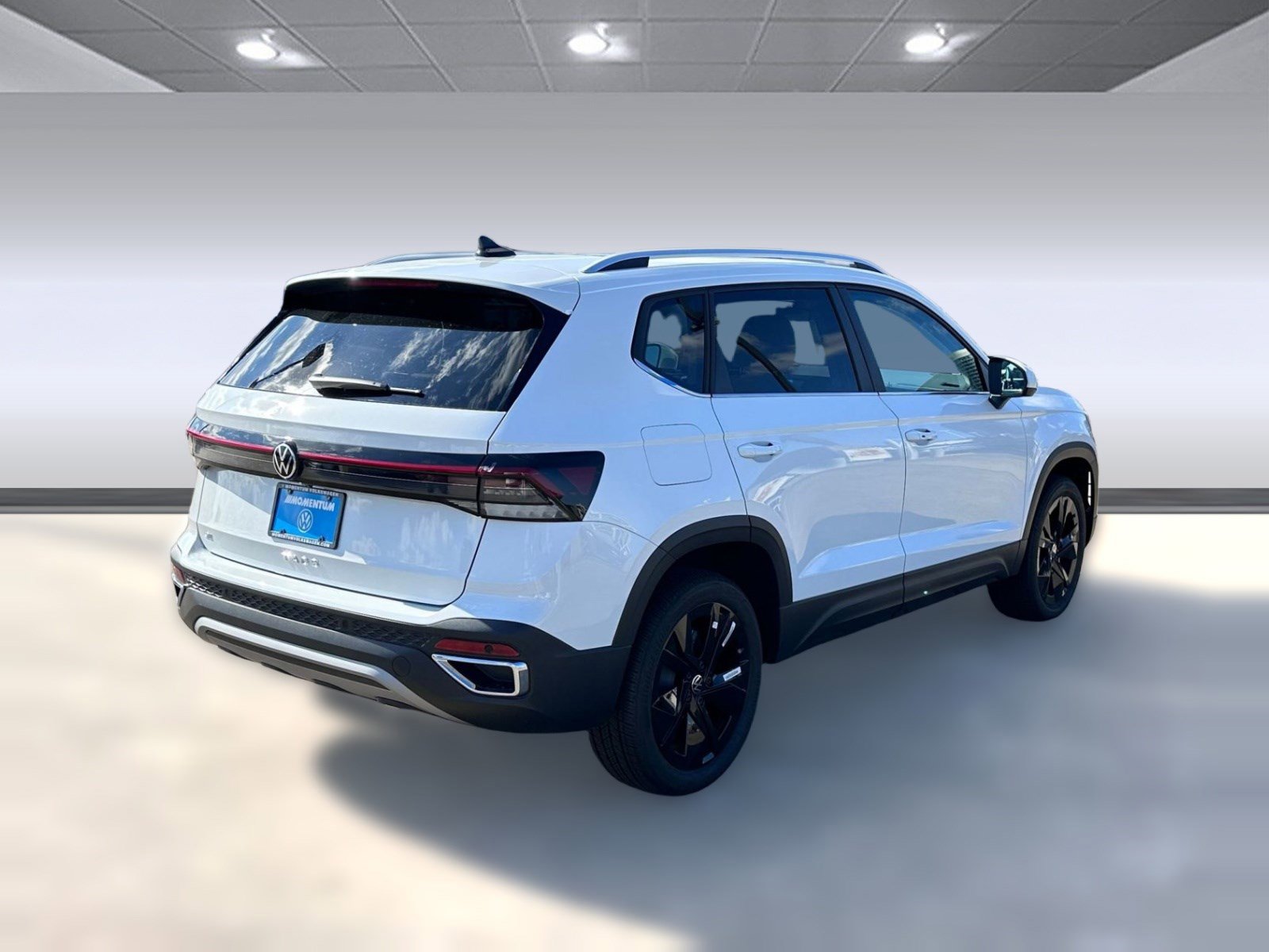 New 2026 Volkswagen Taos SE image 8