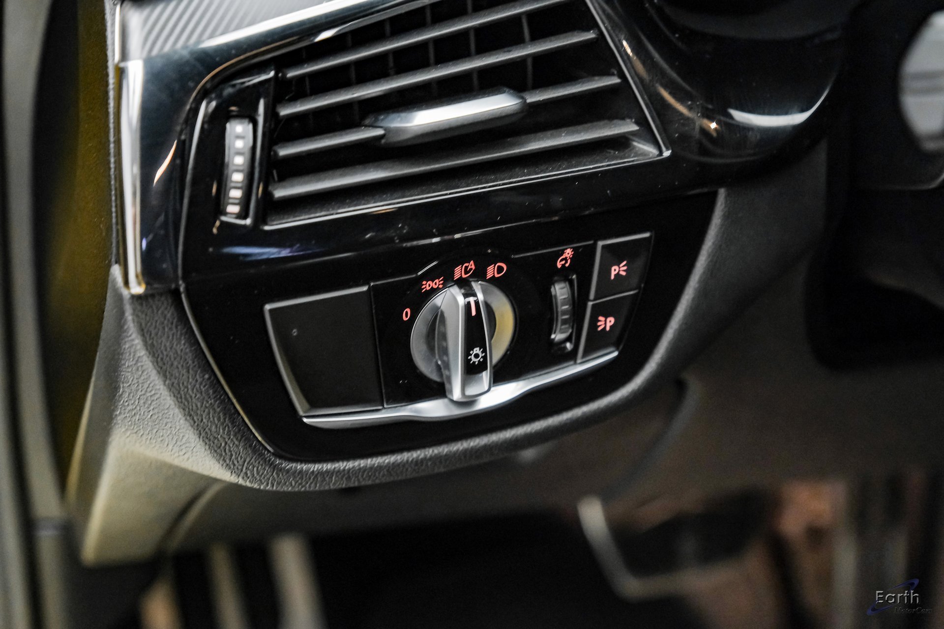 Used 2020 BMW M5 w/ Executive Package image 51