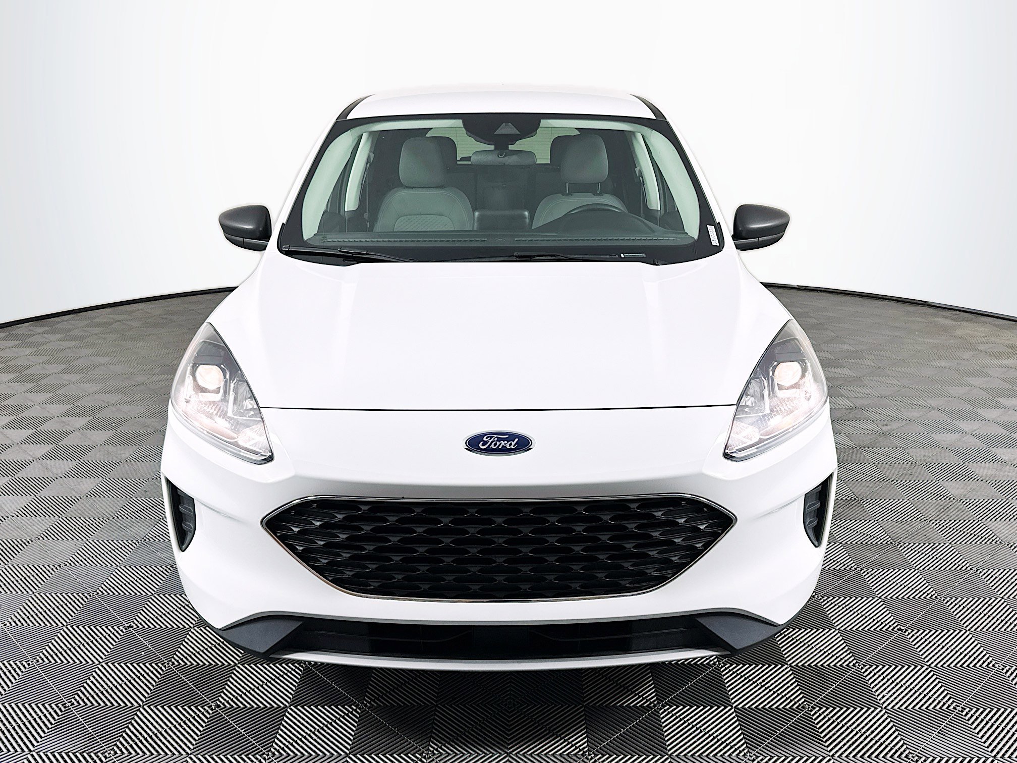 Used 2022 Ford Escape SE w/ Convenience Package image 2