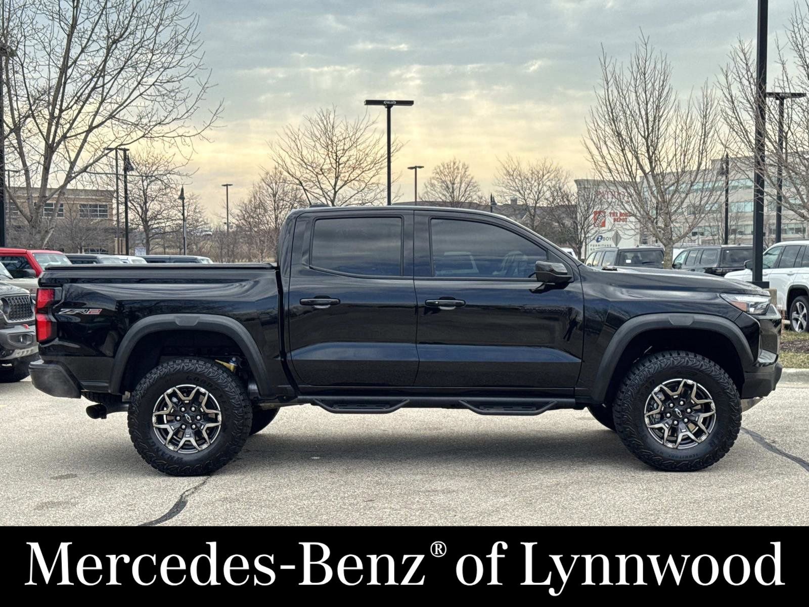 Used 2024 Chevrolet Colorado ZR2 w/ ZR2 Convenience Package III AWD/4WD image 4
