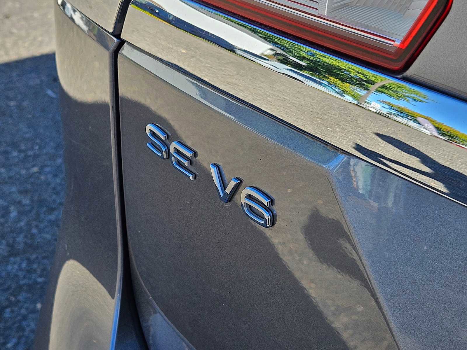 Used 2021 Volkswagen Atlas SE image 16