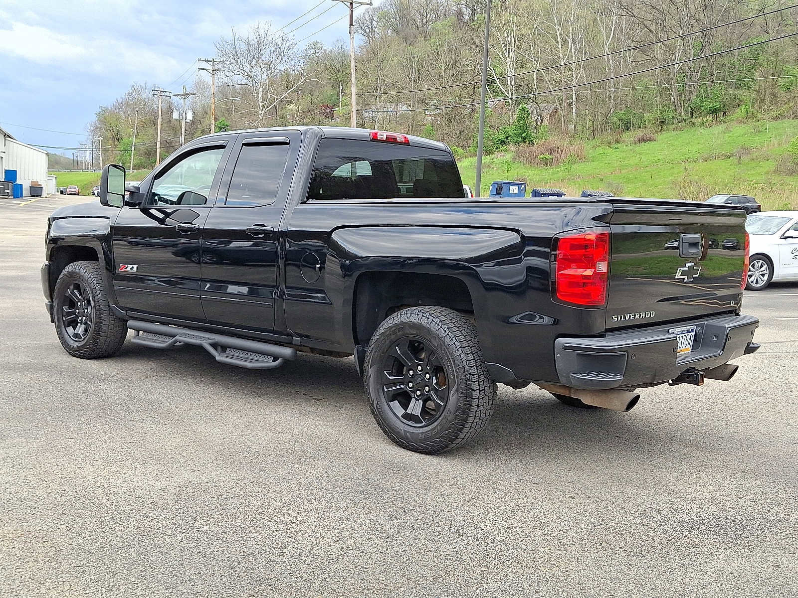 Used 2016 Chevrolet Silverado 1500 LT w/ Midnight Edition image 4