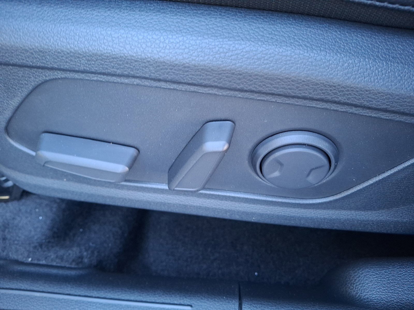 New 2026 Kia Sportage EX image 7