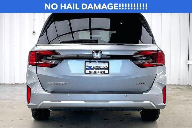 New 2026 Honda Odyssey Touring image 4