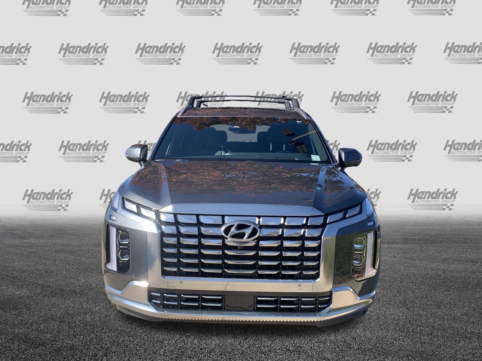 Used 2024 Hyundai Palisade Calligraphy image 3