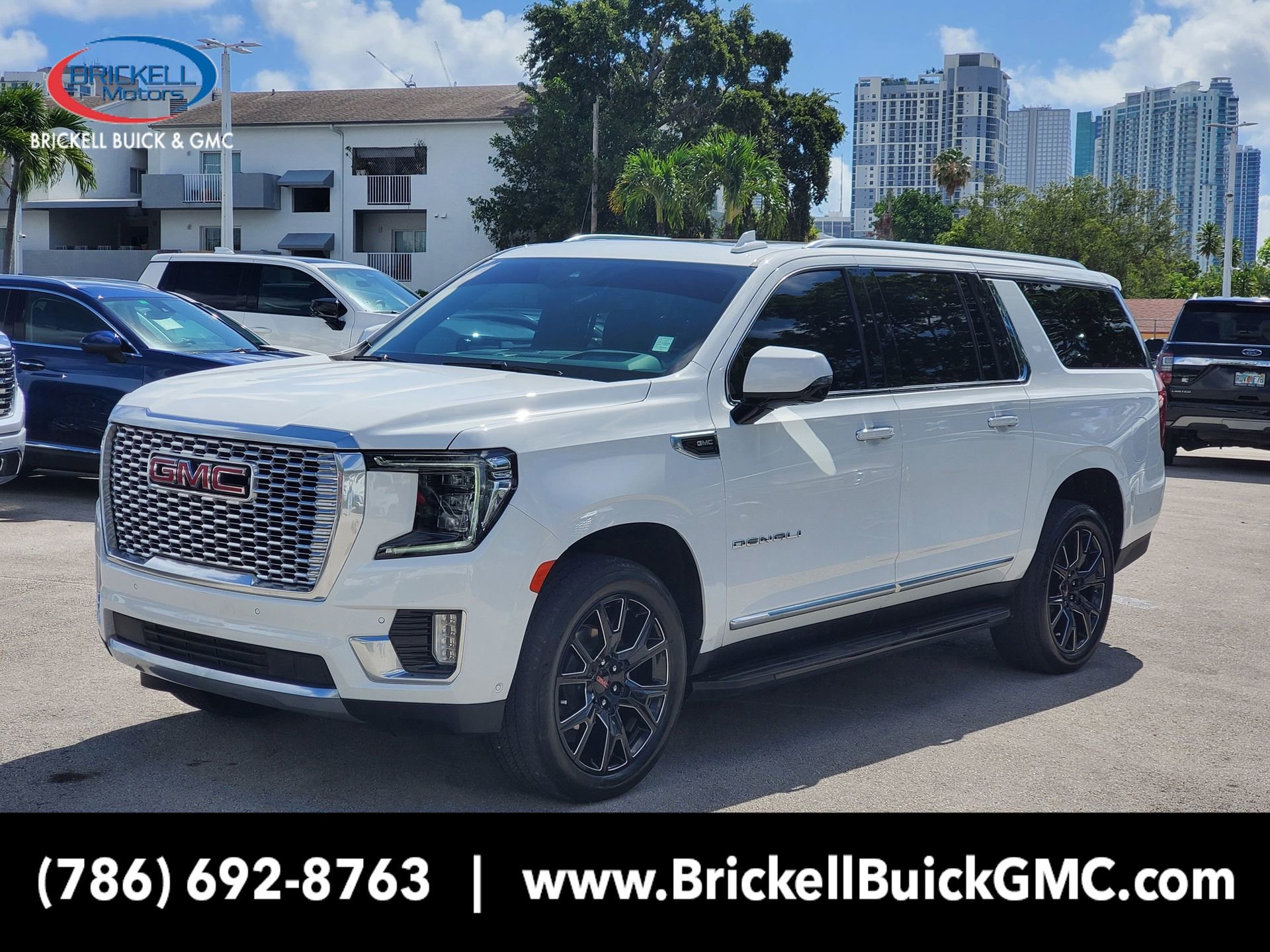 Used 2024 GMC Yukon XL Denali w/ Advanced Technology Package RWD image 1