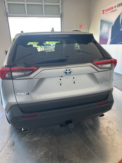 Used 2021 Toyota RAV4 XLE Premium AWD/4WD image 6