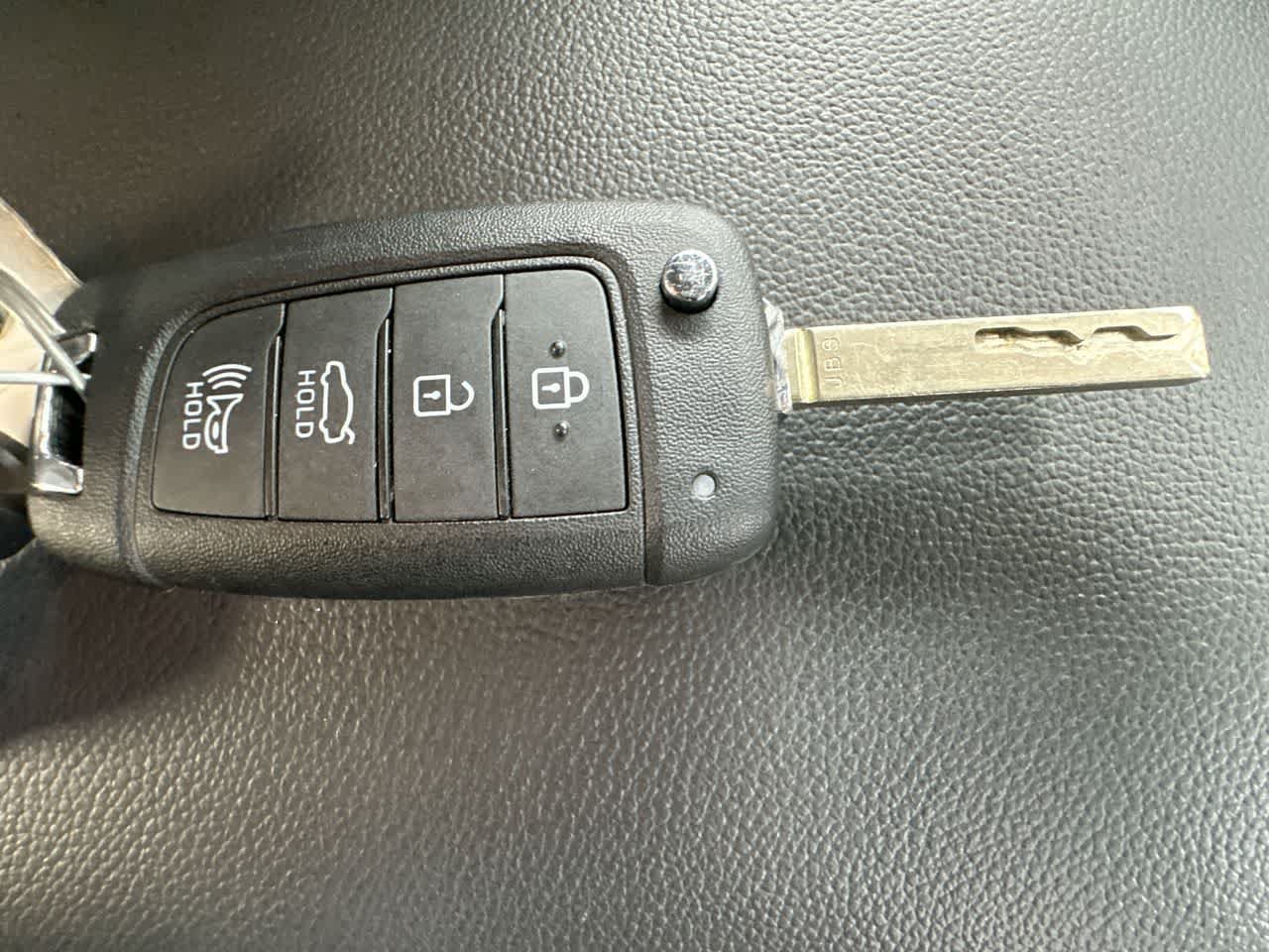 Used 2026 Hyundai Elantra SE FWD image 28