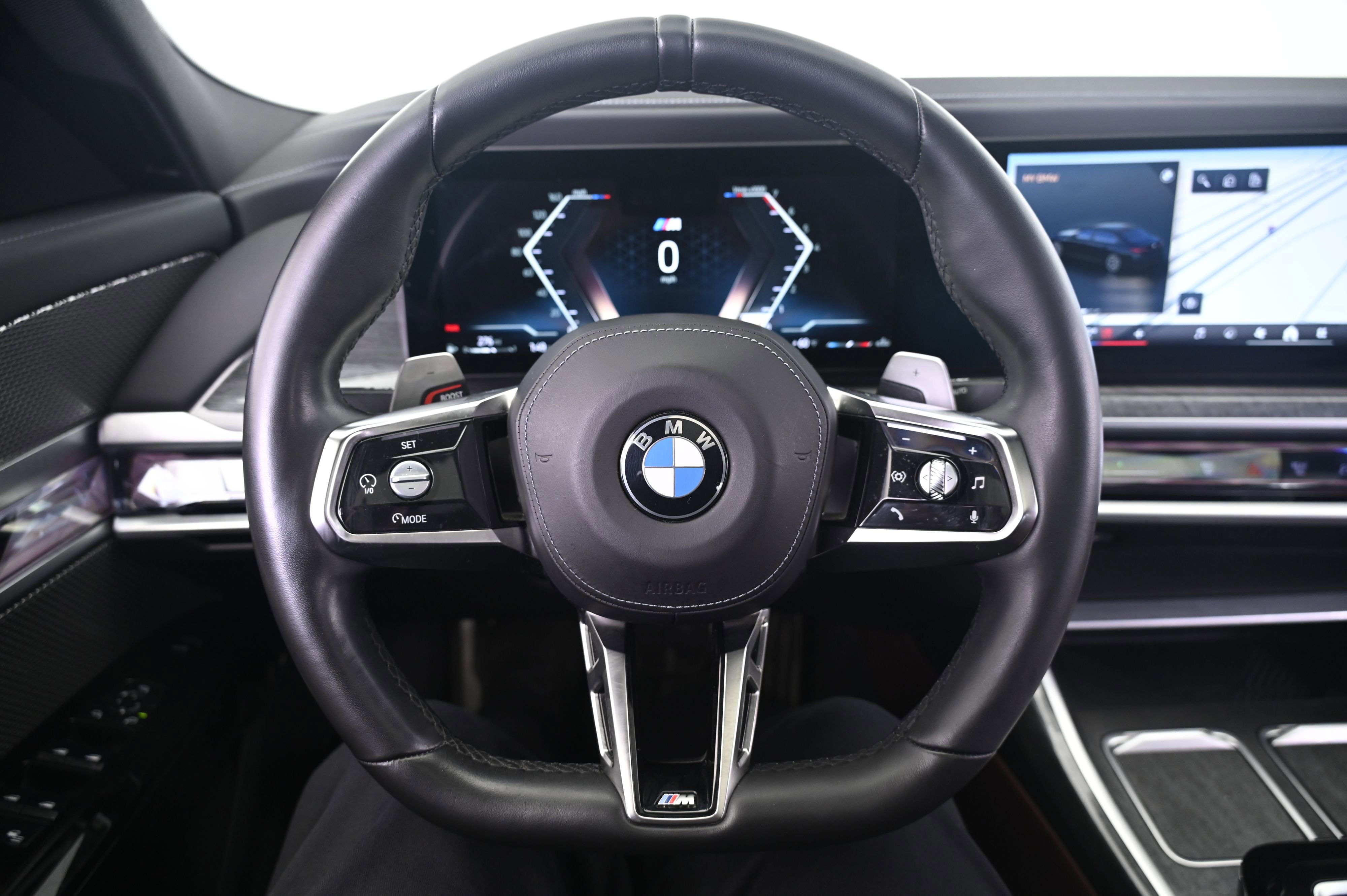 Used 2023 BMW 760i xDrive AWD/4WD image 35
