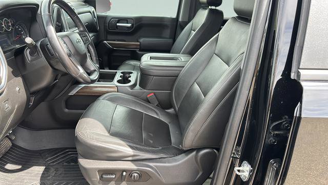 Used 2020 Chevrolet Silverado 1500 LT Trail Boss w/ Midnight Edition AWD/4WD image 9