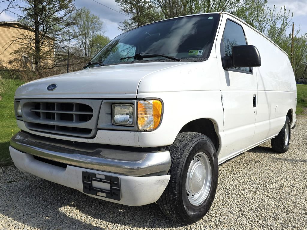 Used 2002 Ford E-150 and Econoline 150 RWD image 6