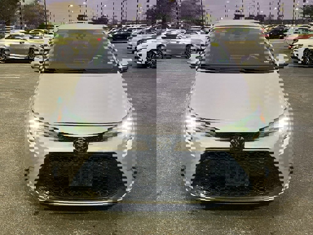 Used 2020 Toyota Corolla LE video 2