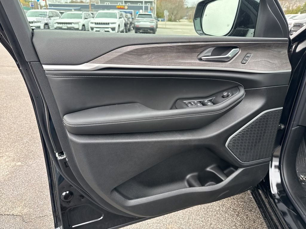 New 2026 Jeep Grand Cherokee Limited image 21