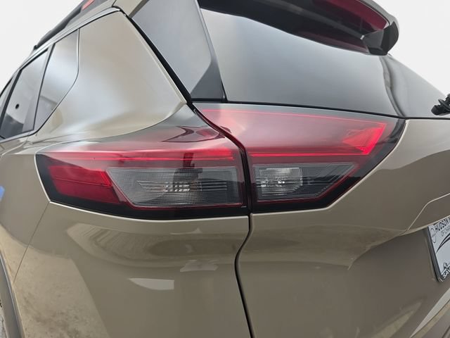 Used 2025 Nissan Rogue SV AWD/4WD image 34