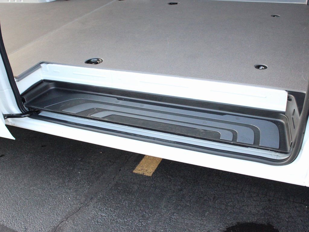 Used 2025 Mercedes-Benz Sprinter 2500 image 8
