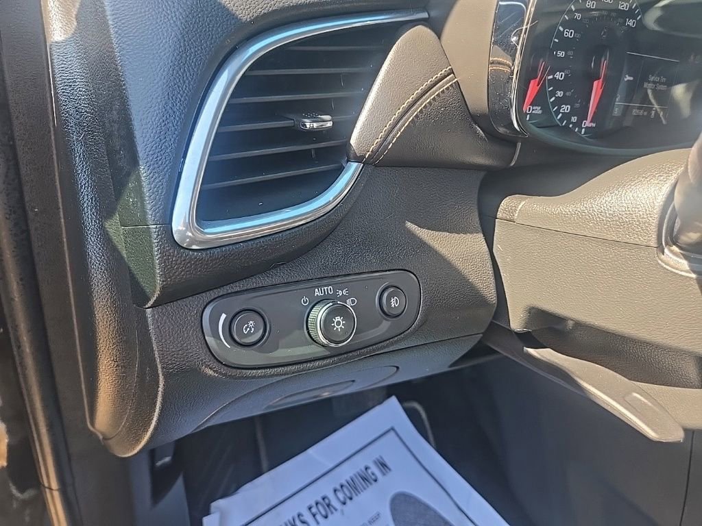 Used 2018 Chevrolet Trax Premier w/ Midnight Edition FWD image 13