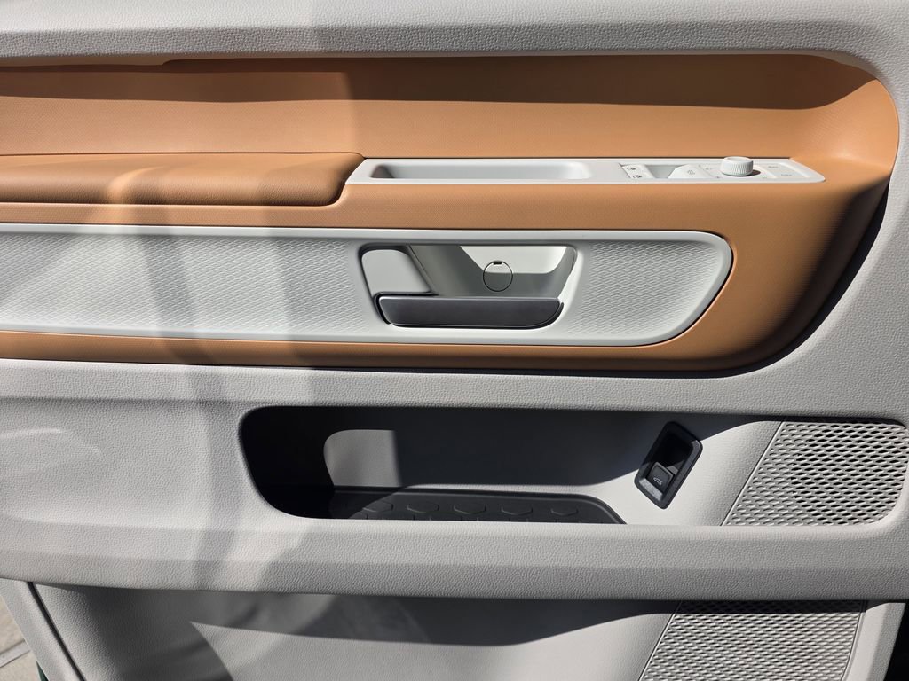 New 2025 Volkswagen ID. Buzz Pro S Plus image 16