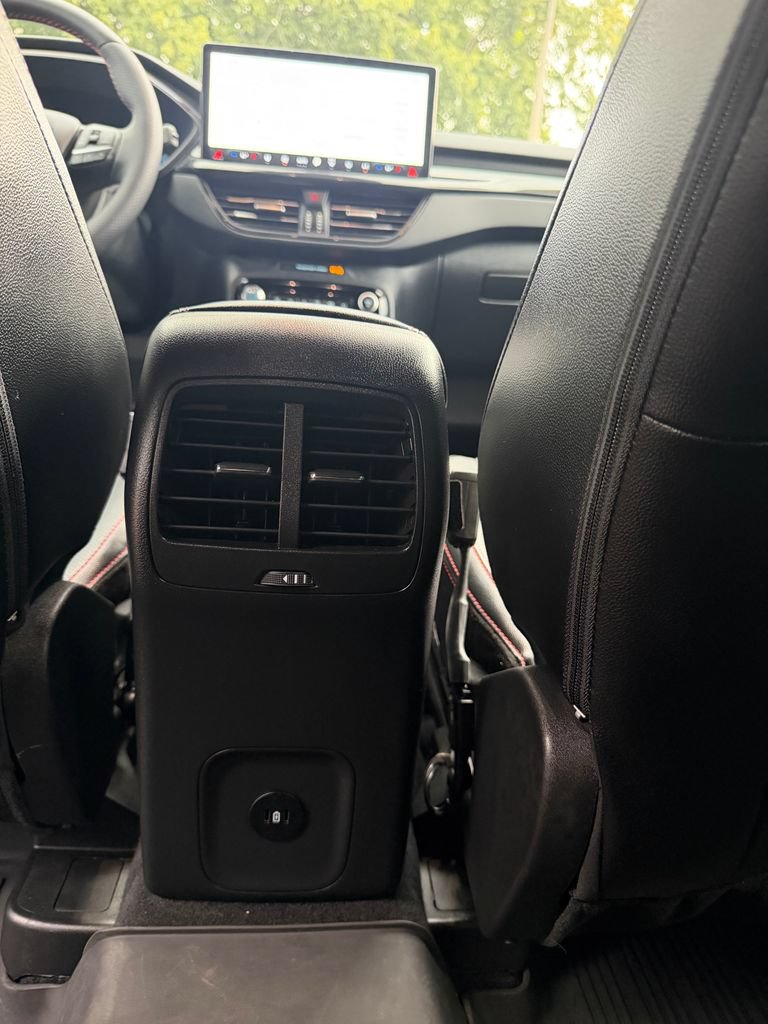 Used 2023 Ford Escape ST-Line Elite w/ Premium Technology Package AWD/4WD image 19