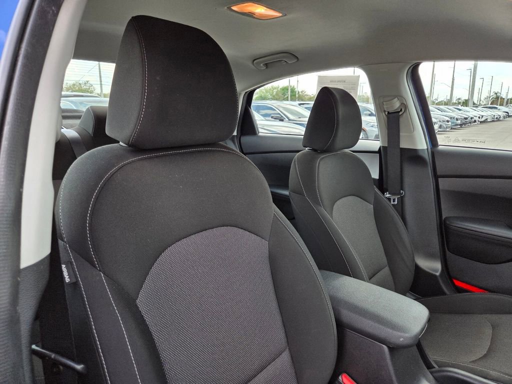 Used 2022 Kia Forte LXS w/ LXS Technology Package image 11