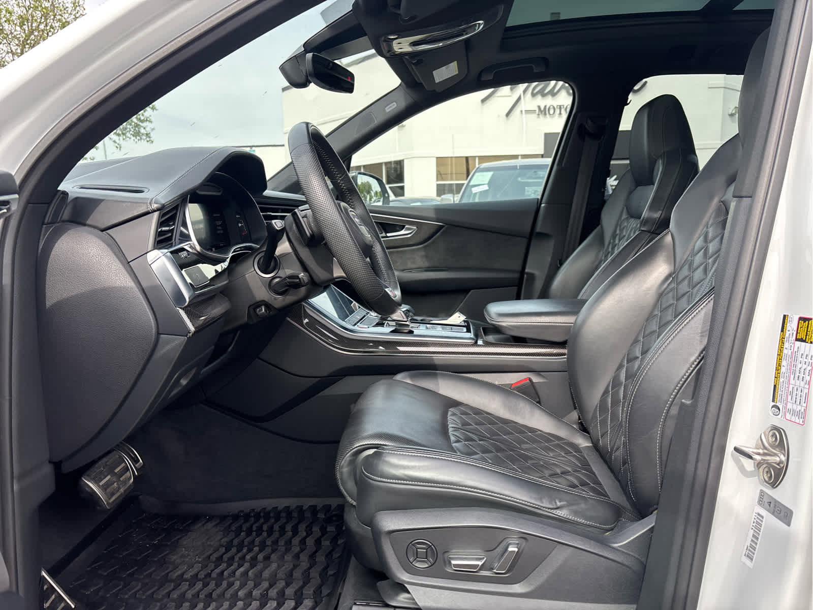 Used 2020 Audi SQ7 Premium Plus w/ S Executive Package AWD/4WD image 6