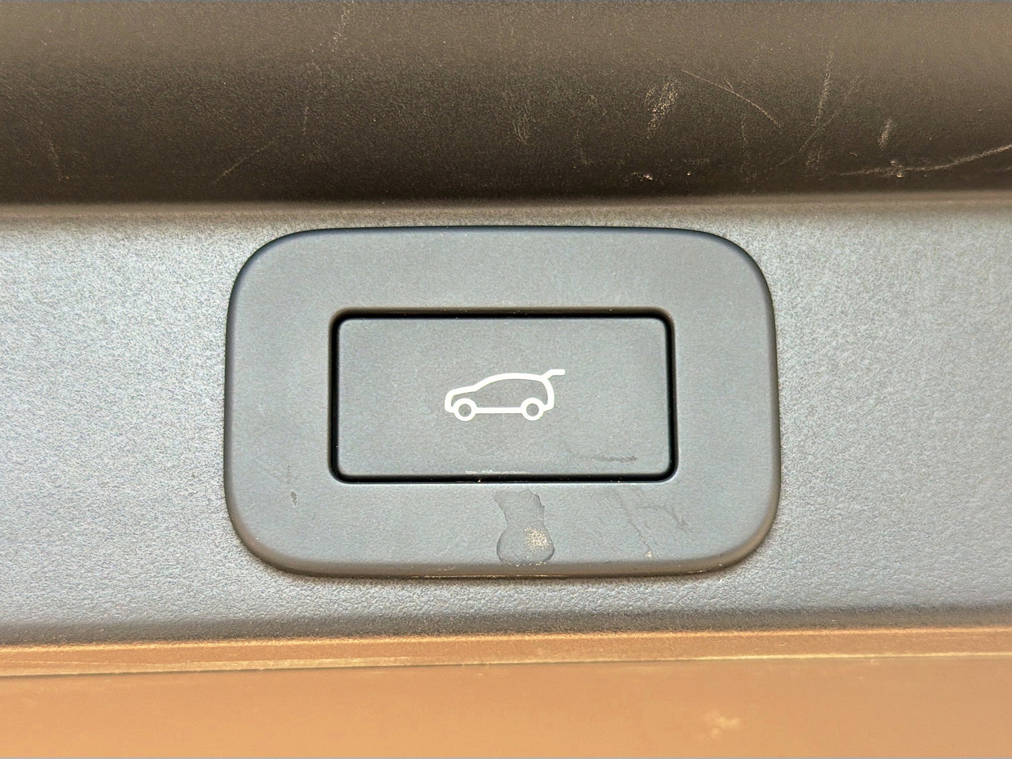 Used 2025 Land Rover Range Rover SE image 12