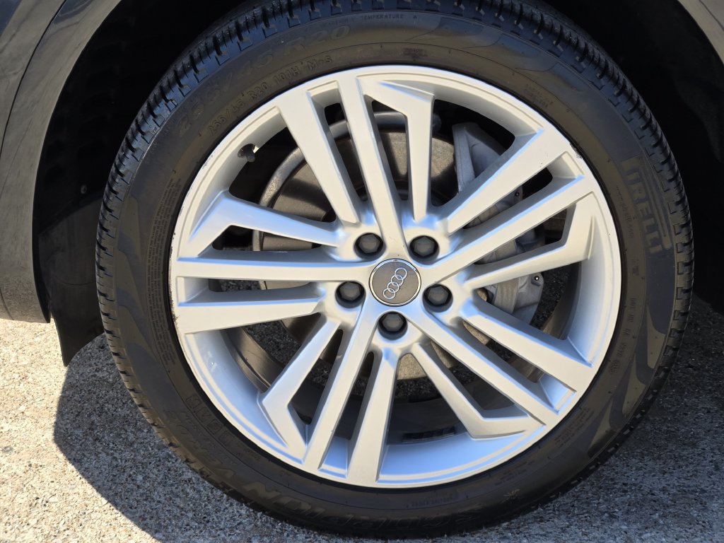 Used 2018 Audi Q5 2.0T Premium Plus w/ Premium Plus Package AWD/4WD image 16