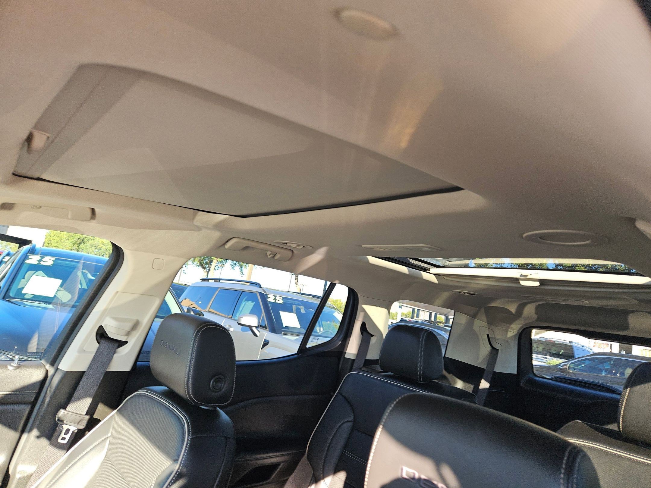 Used 2023 GMC Acadia Denali w/ Denali Ultimate Package image 15