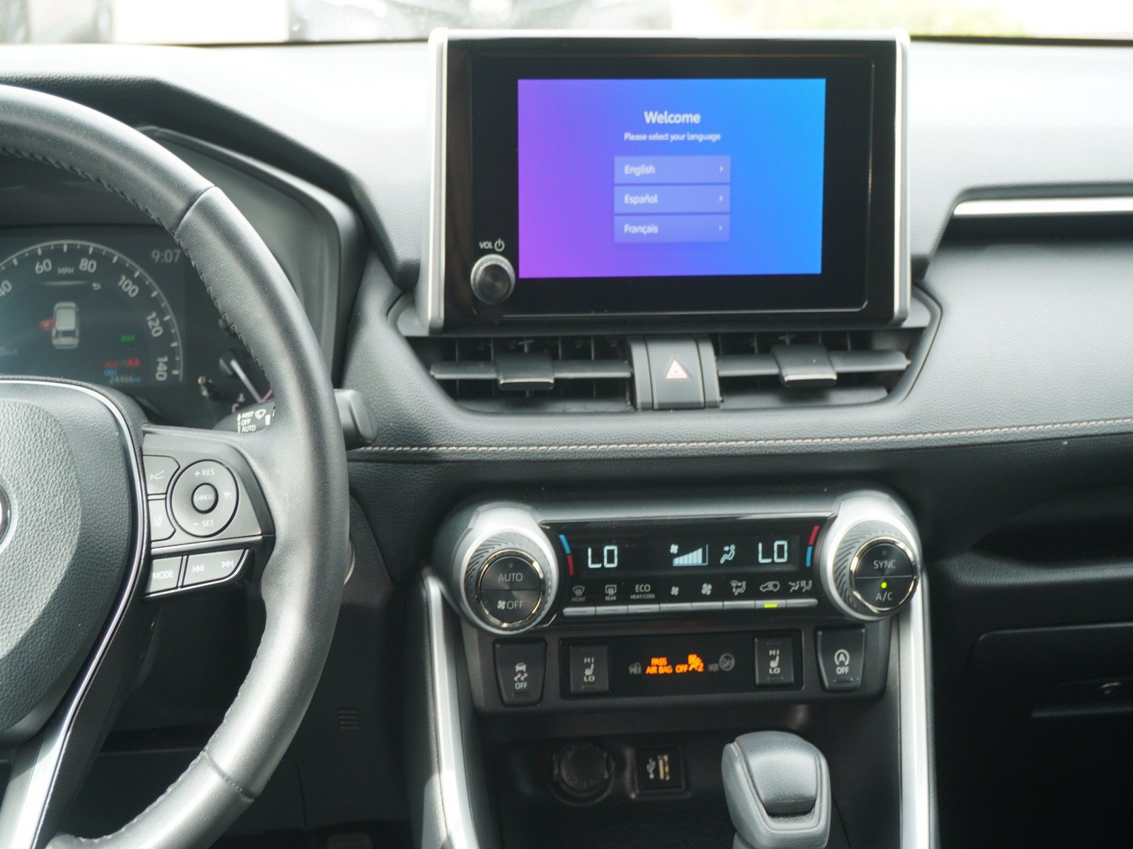 Used 2024 Toyota RAV4 XLE w/ Convenience Package FWD image 16