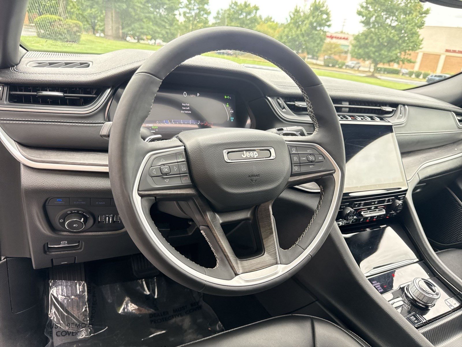 Used 2024 Jeep Grand Cherokee Limited 4xe AWD/4WD image 16