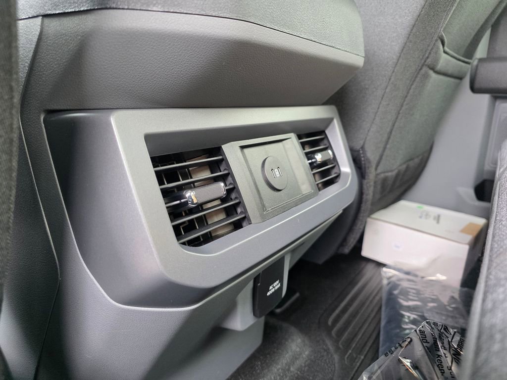 New 2026 Ford F550 4x4 SuperCab Super Duty w/ XLT Value Package image 23