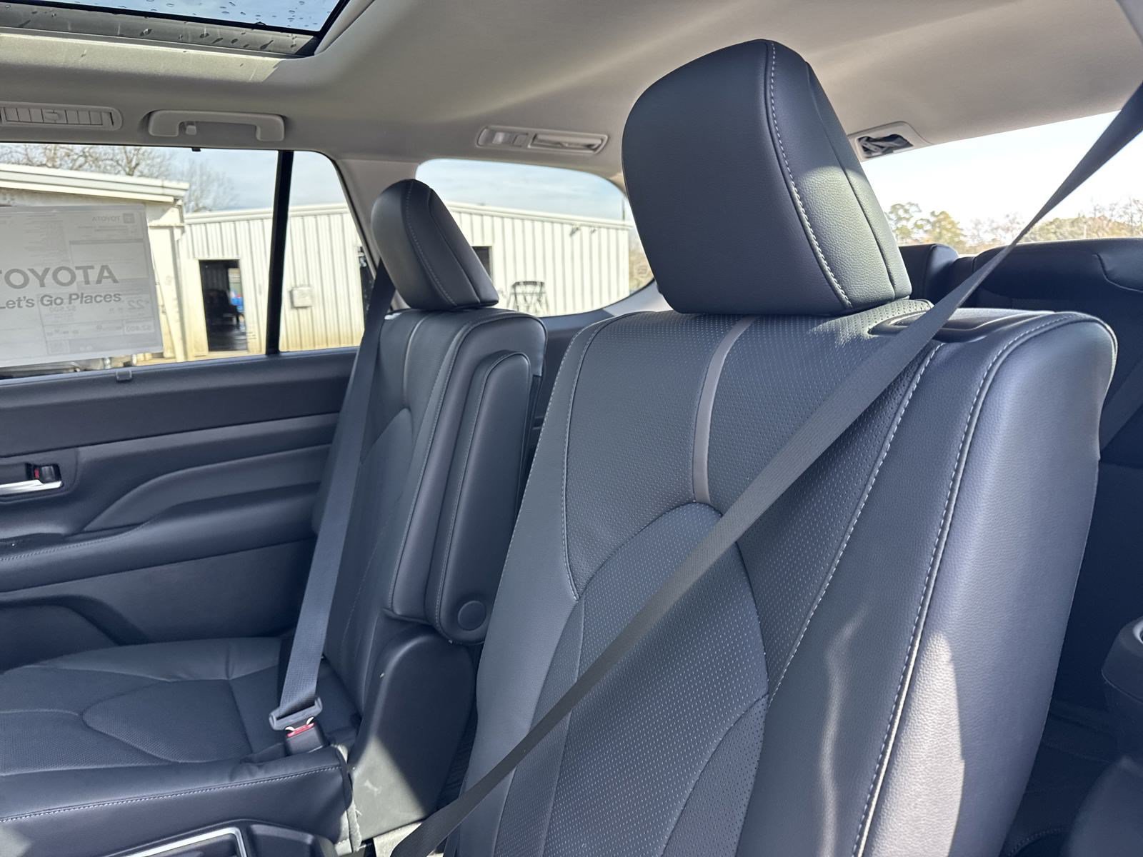 New 2025 Toyota Grand Highlander AWD image 26