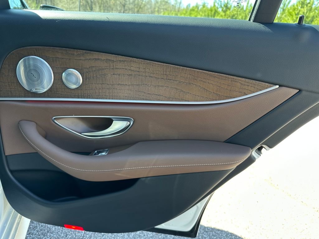 Used 2018 Mercedes-Benz E 400 E 400 image 32