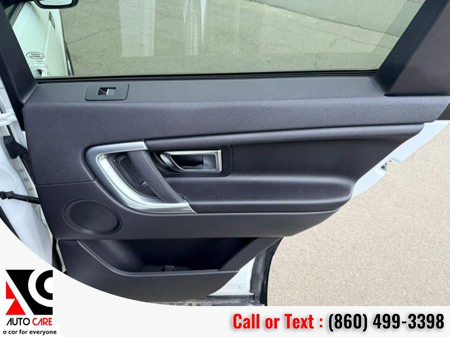 Used 2016 Land Rover Discovery Sport SE AWD/4WD image 15
