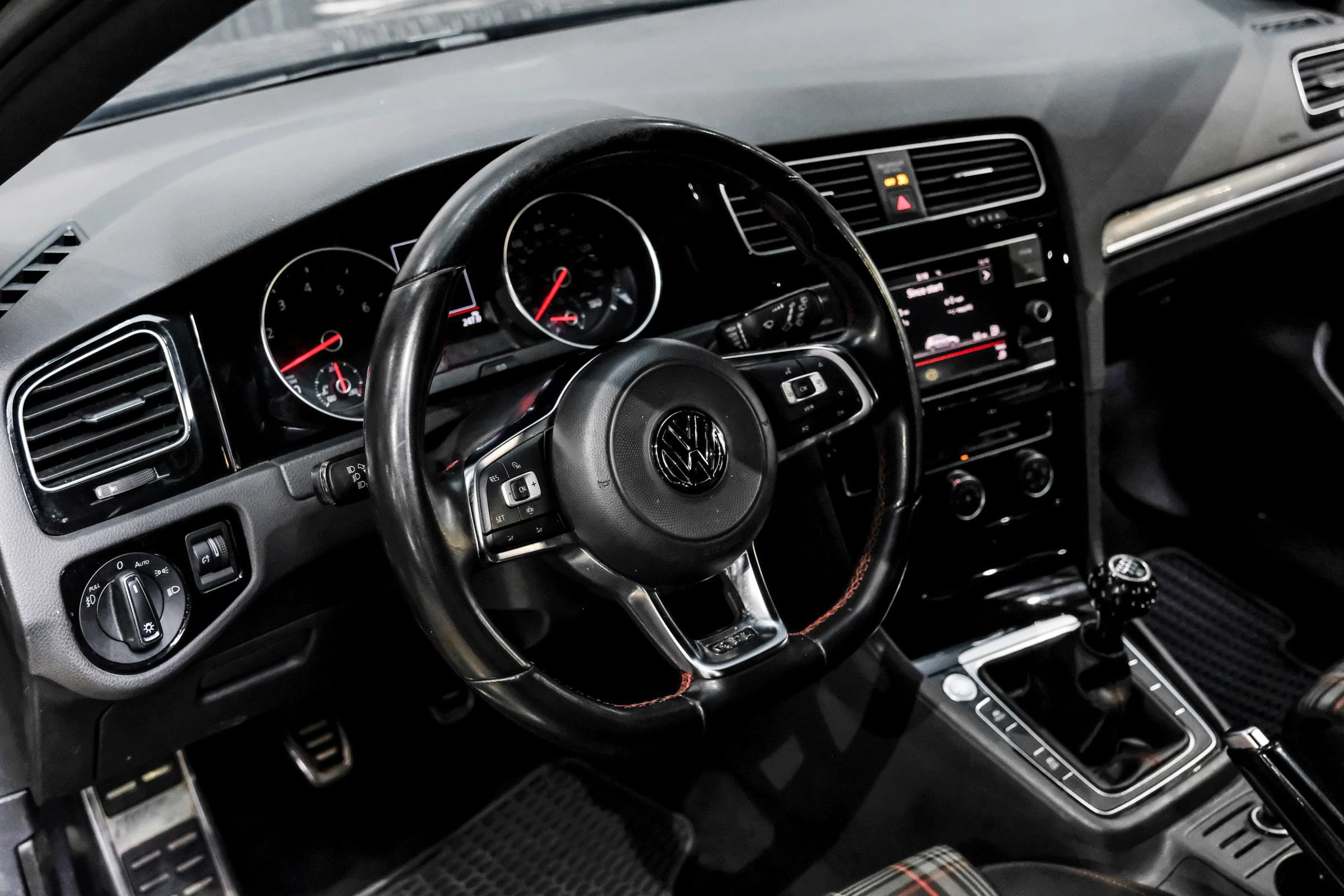 Used 2019 Volkswagen GTI Rabbit Edition FWD image 13
