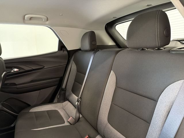 Used 2025 Chevrolet TrailBlazer LT AWD/4WD image 16